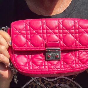 DIOR CANNAGE LAMBSKIN LEATHER CLUTCH/SHOULDER BAG
**COPY* buyer didn’t fall thru